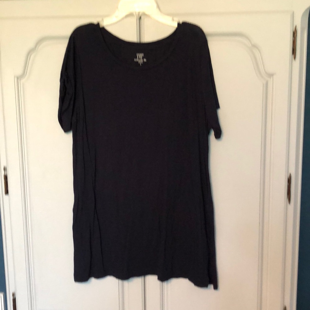 Crown & Ivey top